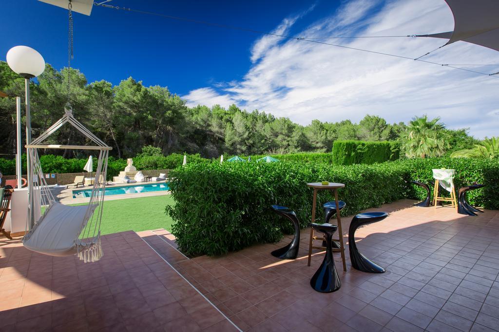 Apartamentos Colomar Santa Eularia des Riu Luaran gambar