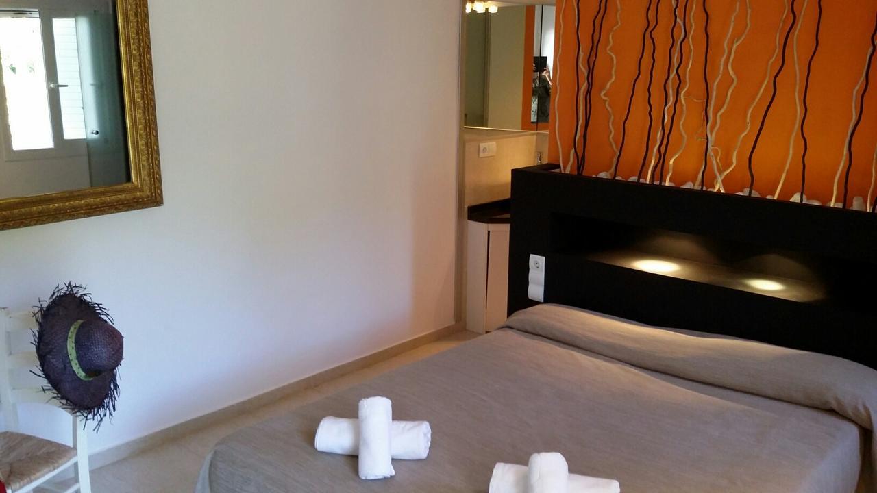 Apartamentos Colomar Santa Eularia des Riu Luaran gambar